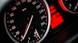 auto tachometr speed